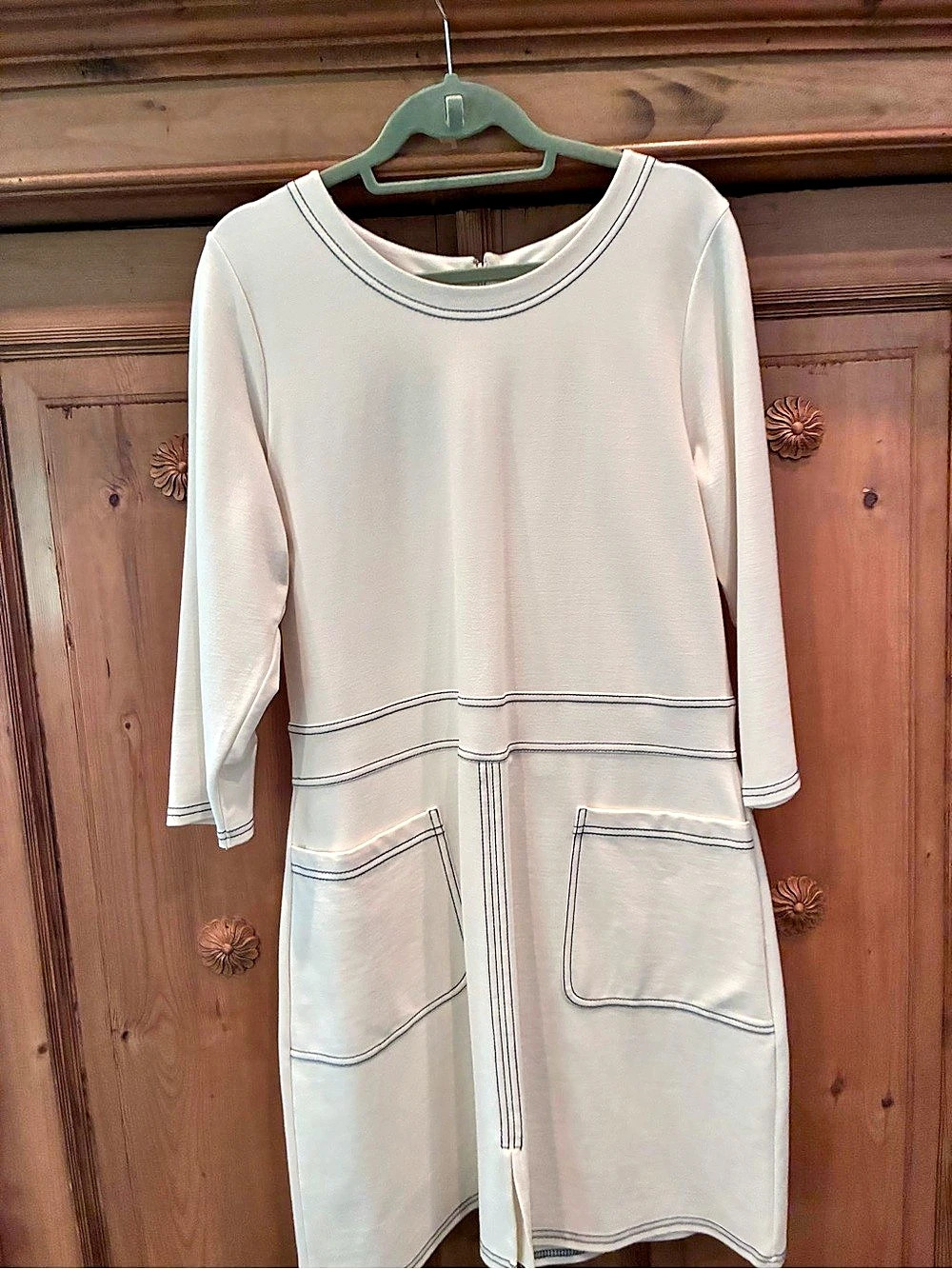 Splendid Long Sleeve Midi Dress in Cream Size XL Like New
